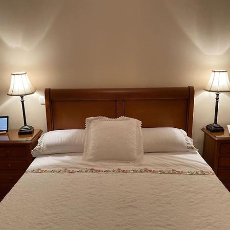 Lovely 2 Bedrooms Apartment Main Square Plasencia Luaran gambar
