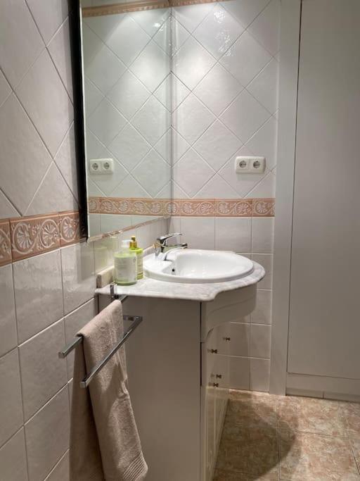 Lovely 2 Bedrooms Apartment Main Square Plasencia Luaran gambar