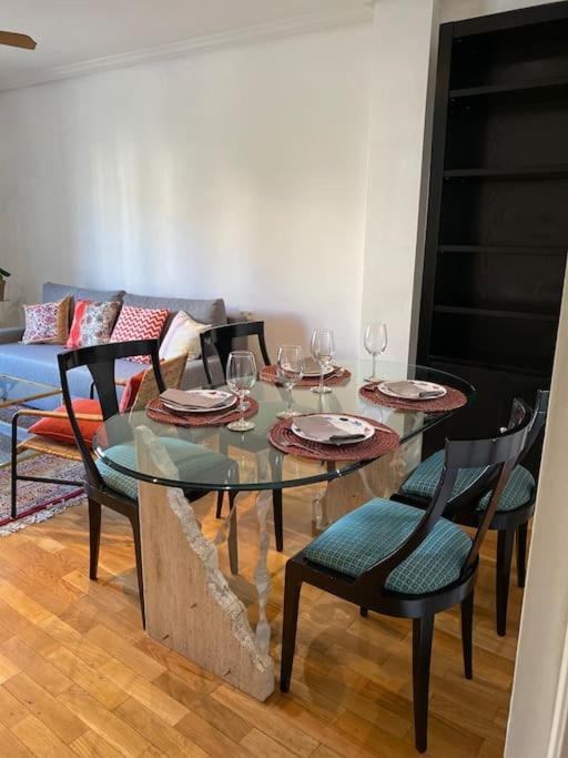 Lovely 2 Bedrooms Apartment Main Square Plasencia Luaran gambar