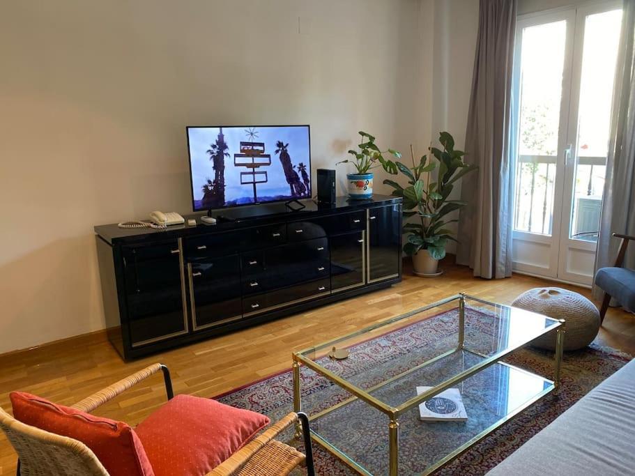 Lovely 2 Bedrooms Apartment Main Square Plasencia Luaran gambar